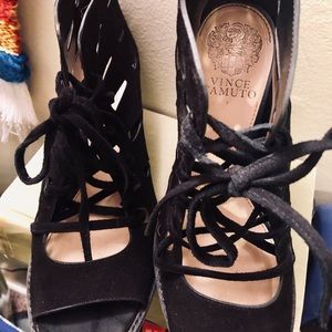Vince Camuto Laceup Cutout Block Heels | EUC